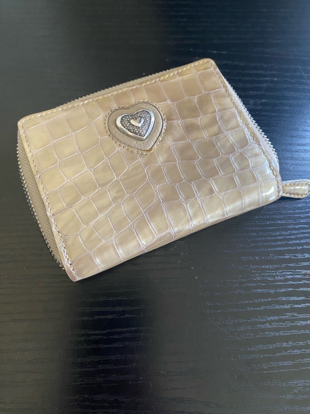 Brighton Wallet Bellissimo with the silver heart logo - Picture 2 of 7